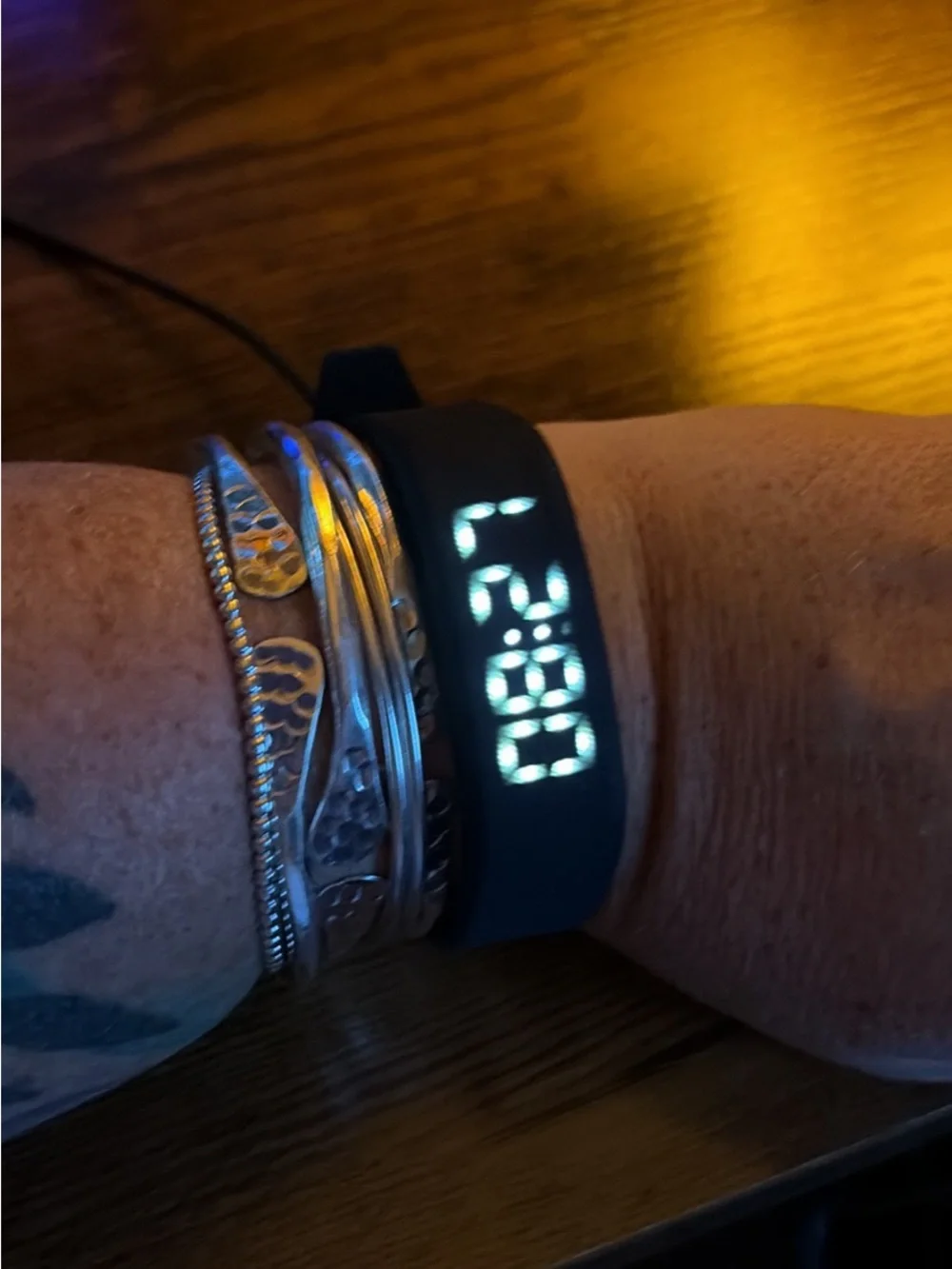 Alarm Band - Black Wristband with Silent Vibration Alerts